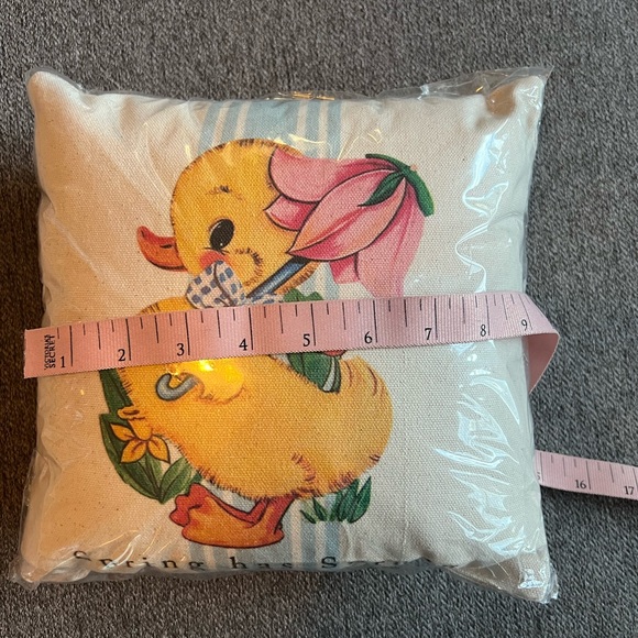 Peach Street Kitsch Vintage Duck Spring has Sprung Mini Pillow - Picture 2 of 4